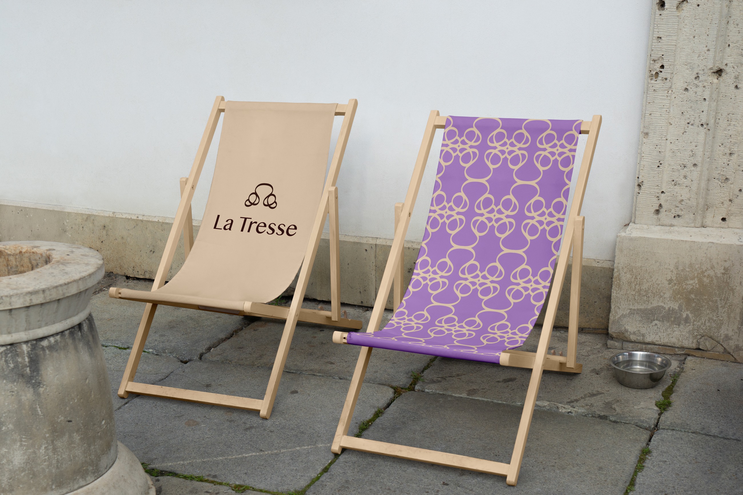 Pattern applied to lilac and cream deckchairs